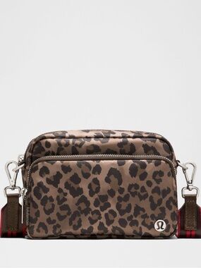Lululemon Leopard Print Everywhere Crossbody Bag 2L